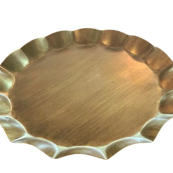 Vintage Brass Pedestal Cake Stand 9” Scalloped Compote - Picture 5 of 6